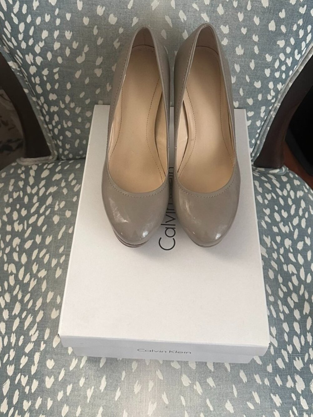 Calvin Klein Tan Leather Heels – Size 6